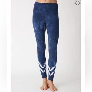 Electric & Rose | Sunset Leggings in Indigo/Cloud - Size Medium